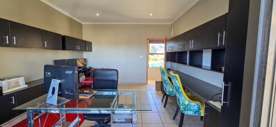 4 Bedroom Property for Sale in Myburgh Park Western Cape